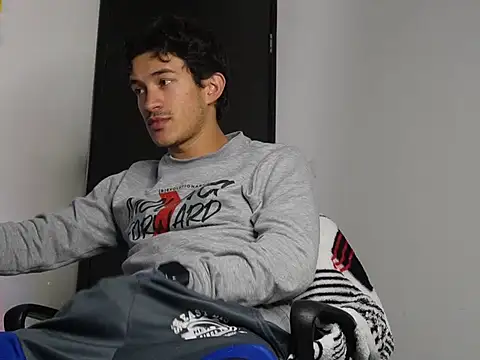 Snapshot of FelipheLive chatting on October 14, 2025, 7:09 am FelipheLive online show from October 14, 2025, 7:09 am