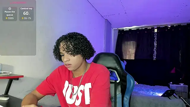 Snapshot of Noah_Smith04 chatting on April 9, 2026, 7:09 pm Noah Smith04 online show from April 9, 2026, 7:09 pm