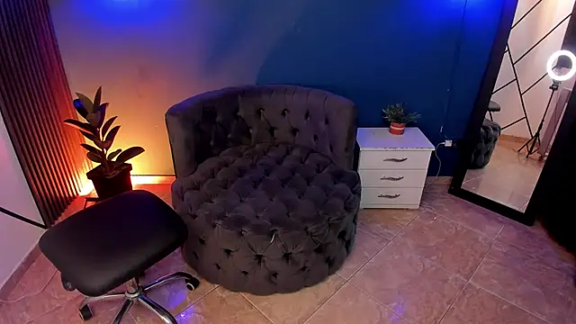 Noah Smith04 online show from October 30, 2025, 12:42 am