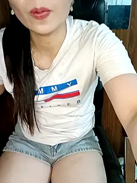 Blythe 69 online show from April 28, 2026, 3:22 am