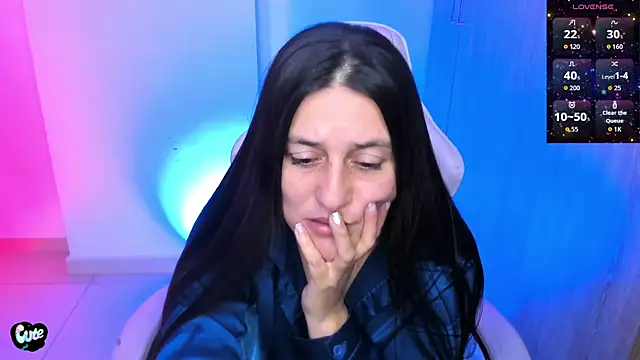 Snapshot of Saskyaa chatting on May 17, 2026, 3:28 am Saskyaa online show from May 17, 2026, 3:28 am