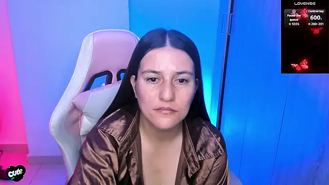 Snapshot of Saskyaa chatting on April 26, 2026, 1:47 am Saskyaa online show from April 26, 2026, 1:47 am