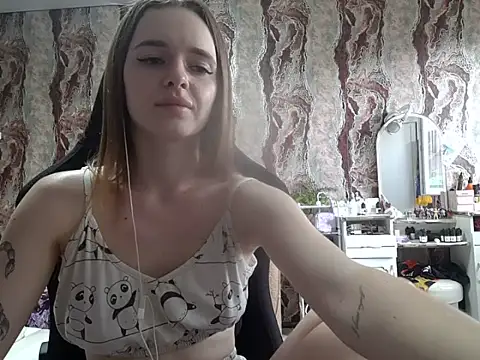 Snapshot of samanta55555 chatting on June 24, 2026, 10:47 am samanta55555 online show from June 24, 2026, 10:47 am