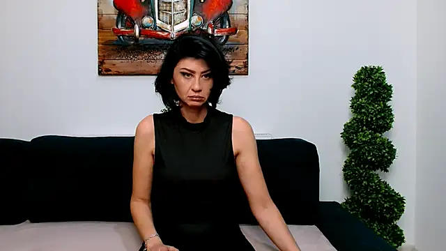 Snapshot of Taissa4U chatting on November 8, 2025, 8:34 pm Taissa4U online show from November 8, 2025, 8:34 pm