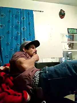 Snapshot of LongDickZee562 chatting on December 19, 2024, 8:13 am LongDickZee562 online show from December 19, 2024, 8:13 am