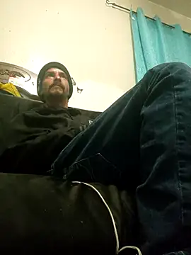 Snapshot of LongDickZee562 chatting on December 24, 2024, 5:27 am LongDickZee562 online show from December 24, 2024, 5:27 am