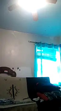 Snapshot of LongDickZee562 chatting on February 7, 2025, 8:20 pm LongDickZee562 online show from February 7, 2025, 8:20 pm