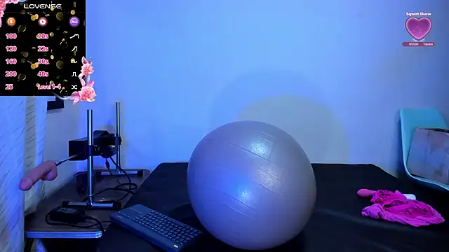 Snapshot of cleopatraa chatting on November 22, 2025, 10:52 pm cleopatraa online show from November 22, 2025, 10:52 pm