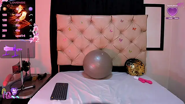 Snapshot of cleopatraa chatting on February 6, 2026, 11:23 pm cleopatraa online show from February 6, 2026, 11:23 pm