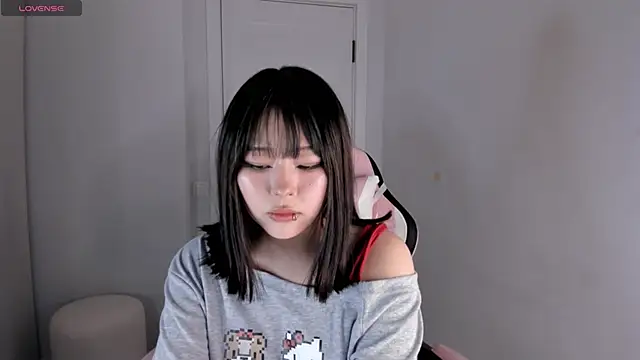 hee young11 online show from December 1, 2025, 12:39 pm