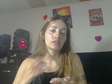 Snapshot of valerivegass chatting on November 6, 2025, 4:00 pm valerivegass online show from November 6, 2025, 4:00 pm