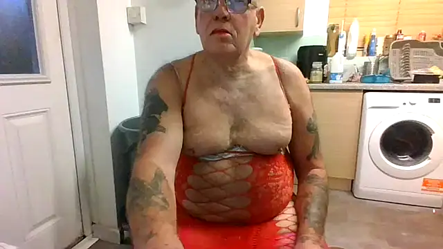 samanthasissieuk online show from November 7, 2025, 4:44 pm