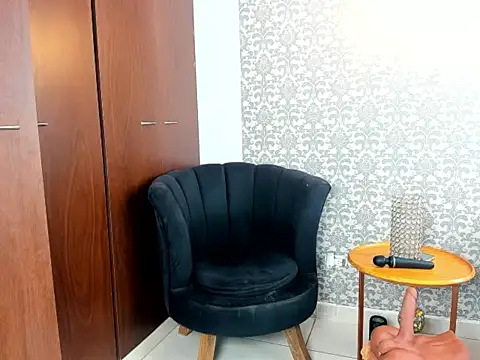 mabelsaravia online show from February 12, 2026, 6:18 pm