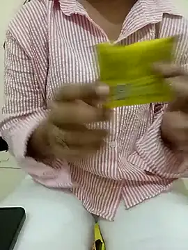 sweet jia23 online show from November 1, 2025, 4:52 am