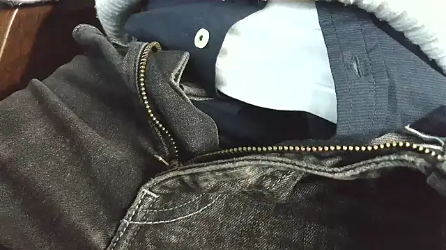 smoothandtiny online show from April 2, 2026, 8:10 am