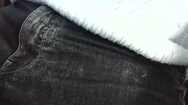 smoothandtiny online show from March 24, 2026, 9:42 am