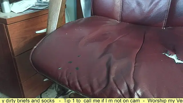 Snapshot of smoothandtiny chatting on October 1, 2025, 6:29 am smoothandtiny online show from October 1, 2025, 6:29 am