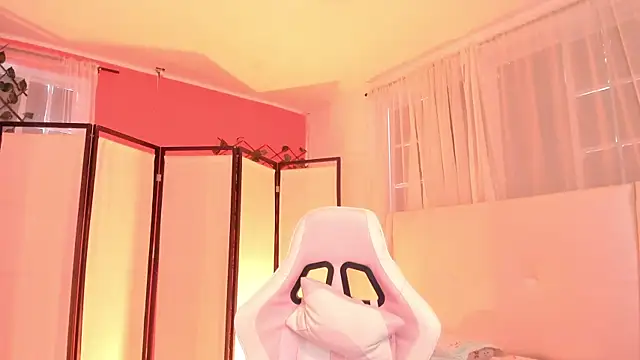 Snapshot of your_khloe chatting on November 14, 2025, 1:15 pm your khloe online show from November 14, 2025, 1:15 pm