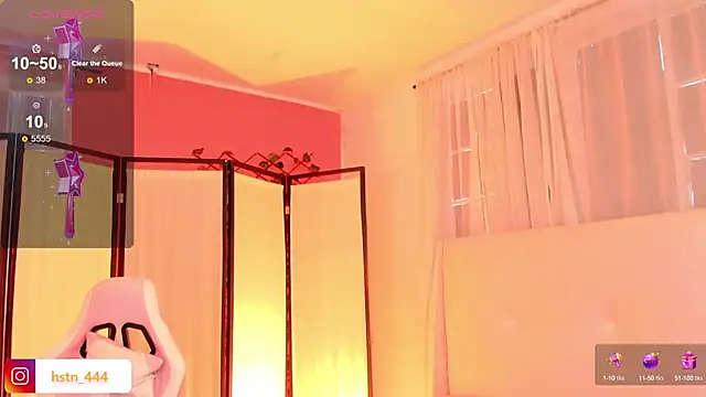 Snapshot of your_khloe chatting on October 15, 2025, 1:30 pm your khloe online show from October 15, 2025, 1:30 pm