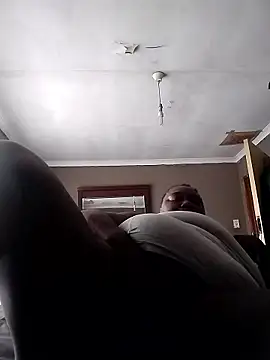 MATUREBUSSTY online show from January 18, 2026, 6:06 am