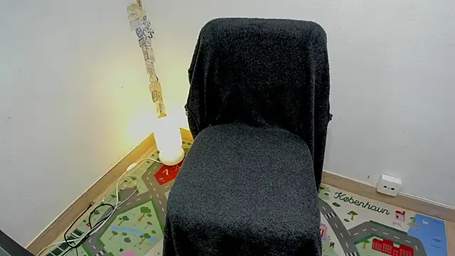 layneinchains online show from November 9, 2025, 10:19 am