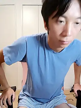 freeeeeessssss111 online show from September 24, 2025, 6:53 am