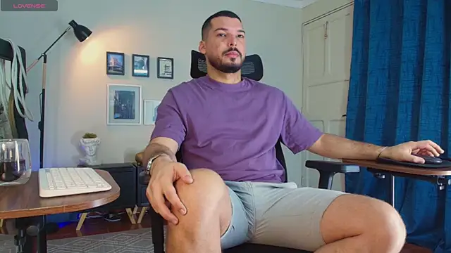 HenryBenso online show from April 15, 2026, 10:54 am