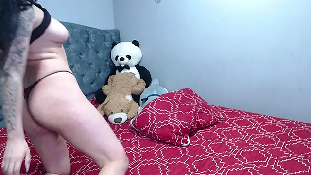 Gaby foz online show from September 17, 2025, 9:39 pm