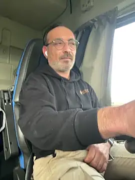 Snapshot of dzhakar chatting on December 19, 2025, 12:40 pm dzhakar online show from December 19, 2025, 12:40 pm