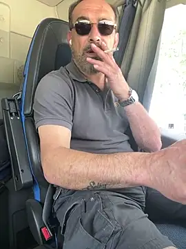 Snapshot of dzhakar chatting on May 27, 2026, 12:12 pm dzhakar online show from May 27, 2026, 12:12 pm