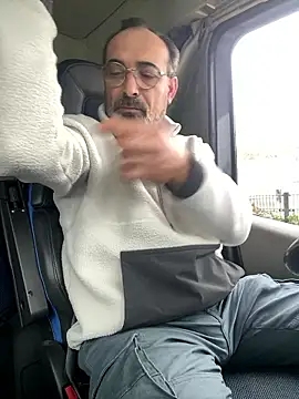 Snapshot of dzhakar chatting on January 13, 2026, 11:14 am dzhakar online show from January 13, 2026, 11:14 am