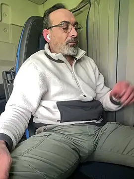 Snapshot of dzhakar chatting on February 16, 2026, 11:31 am dzhakar online show from February 16, 2026, 11:31 am