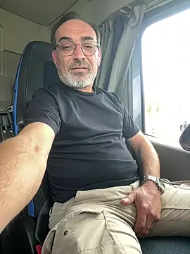 Snapshot of dzhakar chatting on April 25, 2026, 7:22 am dzhakar online show from April 25, 2026, 7:22 am