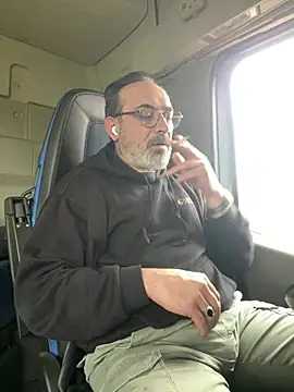 Snapshot of dzhakar chatting on February 10, 2026, 11:31 am dzhakar online show from February 10, 2026, 11:31 am