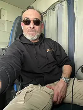 Snapshot of dzhakar chatting on February 23, 2026, 11:55 am dzhakar online show from February 23, 2026, 11:55 am