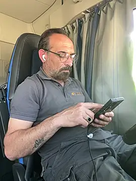 Snapshot of dzhakar chatting on June 24, 2026, 12:15 pm dzhakar online show from June 24, 2026, 12:15 pm