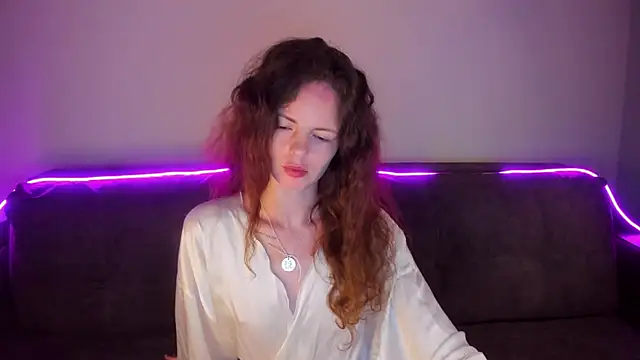 Snapshot of RubyAttwood chatting on May 30, 2026, 11:43 pm RubyAttwood online show from May 30, 2026, 11:43 pm