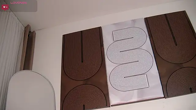 aidaadams online show from March 1, 2026, 11:32 am