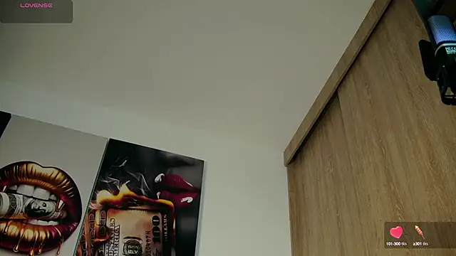 aidaadams online show from September 11, 2025, 11:21 am