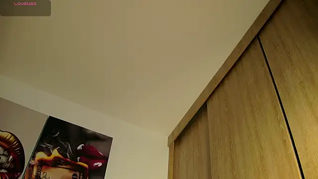 aidaadams online show from September 19, 2025, 10:19 am