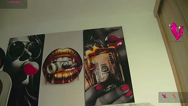 aidaadams online show from October 30, 2025, 11:52 am