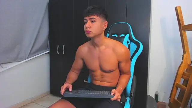 Snapshot of Bray_Kevin chatting on November 30, 2025, 11:38 pm Bray Kevin online show from November 30, 2025, 11:38 pm