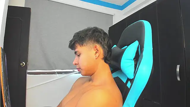 Snapshot of Bray_Kevin chatting on November 5, 2025, 6:00 pm Bray Kevin online show from November 5, 2025, 6:00 pm