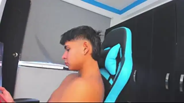 Snapshot of Bray_Kevin chatting on October 29, 2025, 6:07 pm Bray Kevin online show from October 29, 2025, 6:07 pm