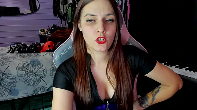 Snapshot of Stroynyash chatting on December 15, 2025, 9:20 pm Stroynyash online show from December 15, 2025, 9:20 pm