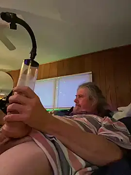 Snapshot of Helmut1971 chatting on March 13, 2026, 12:04 am Helmut1971 online show from March 13, 2026, 12:04 am