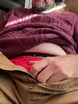 Snapshot of Helmut1971 chatting on December 21, 2025, 3:36 pm Helmut1971 online show from December 21, 2025, 3:36 pm