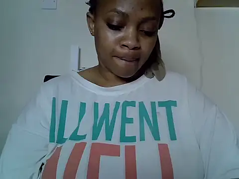 Snapshot of Brown_sexy chatting on November 17, 2025, 7:40 pm Brown sexy online show from November 17, 2025, 7:40 pm