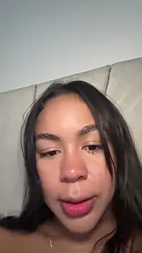 IsabelaVanegas  online show from November 12, 2025, 5:17 pm