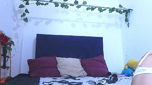 AliciaBasch online show from December 22, 2024, 11:09 pm